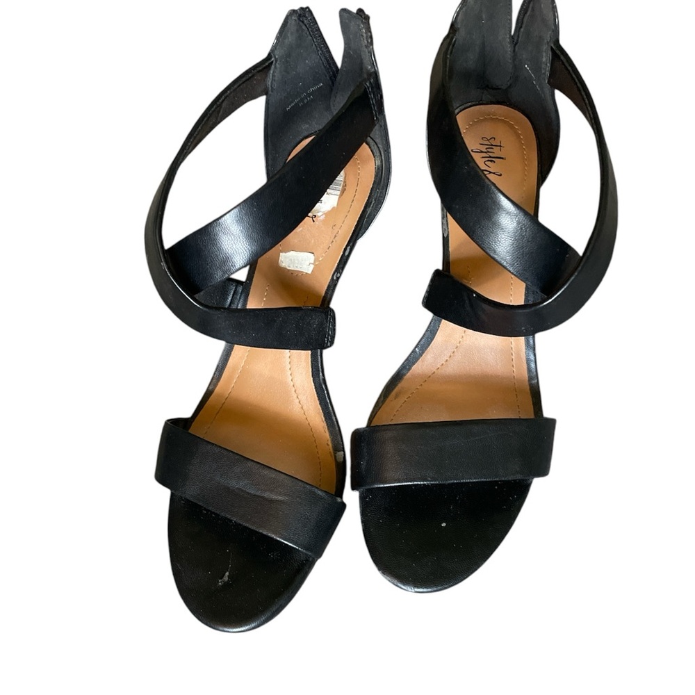 Stylish Black Women's Sandals Style&Co size 8.5